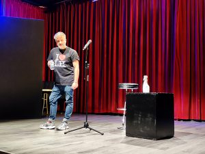 Espectacle de monòlegs solidaris en suport als joves i adults que viuen amb una cardiopatia a l'Auditori Barradas de l'Hospitalet de Llobregat