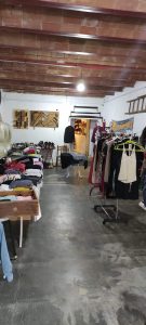 Mercat solidari de roba a Riudarenes