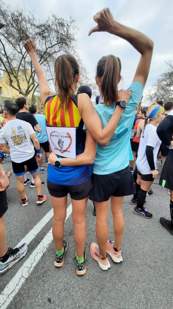 La Dra. Queralt Ferrer corre la Marató de Barcelona per tots els nens i nenes amb cardiopatia