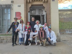 Les i els participants al curs d'iniciació al clown d'hospital (octubre 2023)