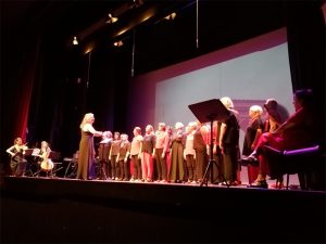 Concert de la Coral dones per la pau en suport a les cardiopaties a l'Ateneu de Cerdanyola del Vallès