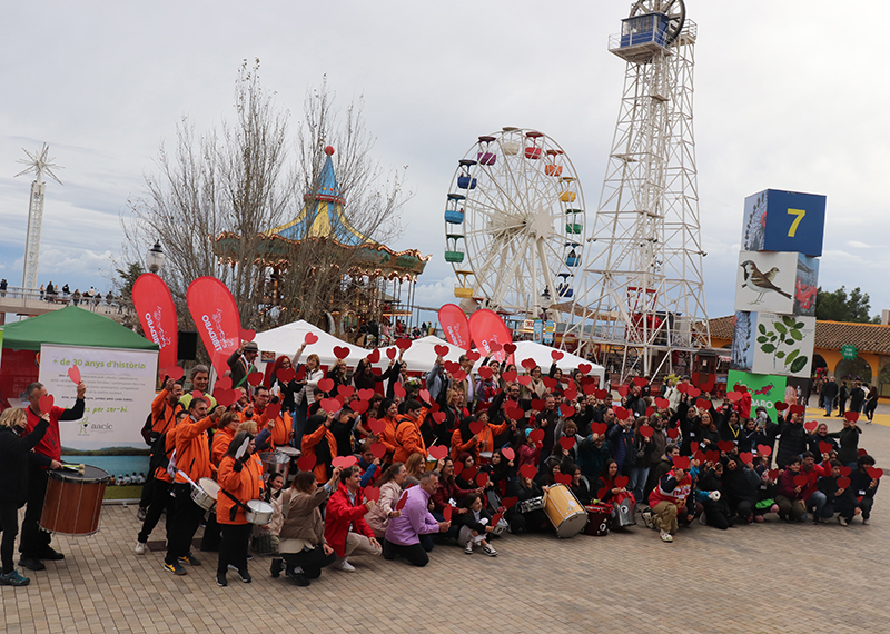 Foto de família de la 31a Gran Festa del Cor al Parc d'Atraccions Tibidabo